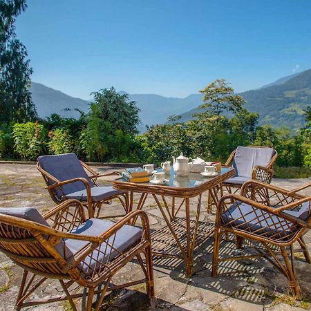 La Ipsing Farm By Stayvista - 3 Bhk Villa With Balcony, Mountain View, Indoor Games, And Pet Friendly Samdong Exterior photo