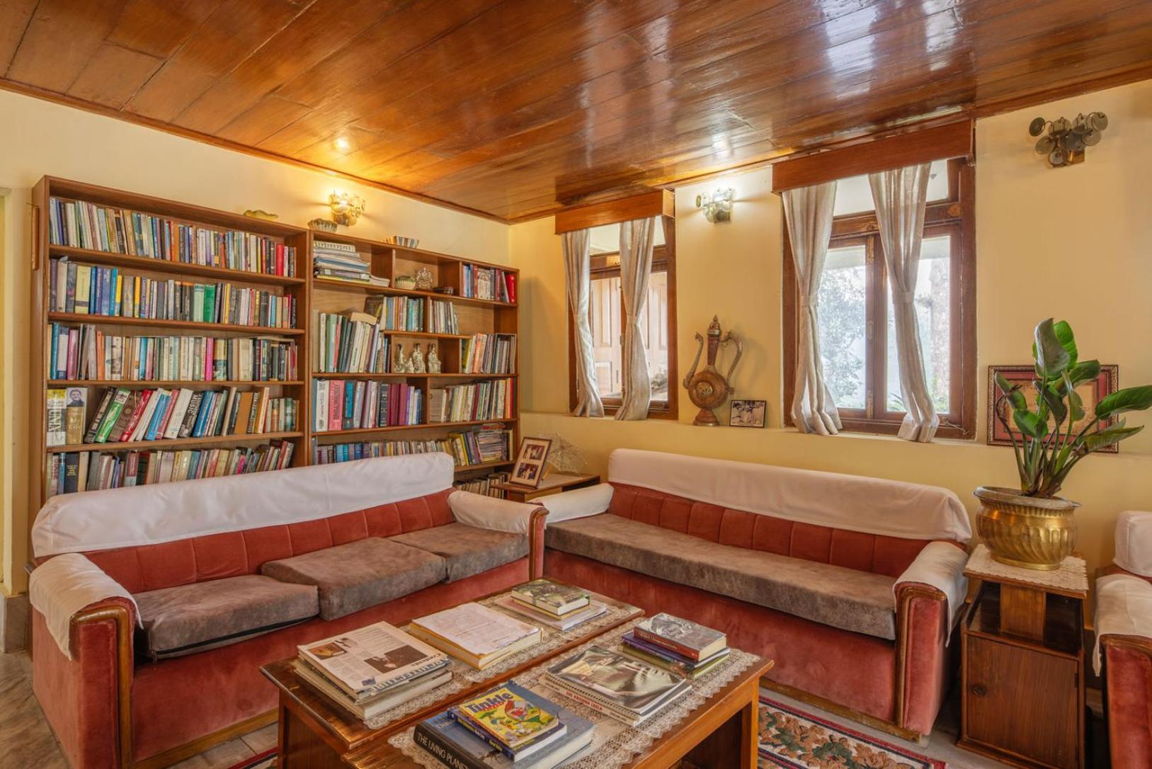 La Ipsing Farm By Stayvista - 3 Bhk Villa With Balcony, Mountain View, Indoor Games, And Pet Friendly Samdong Exterior photo