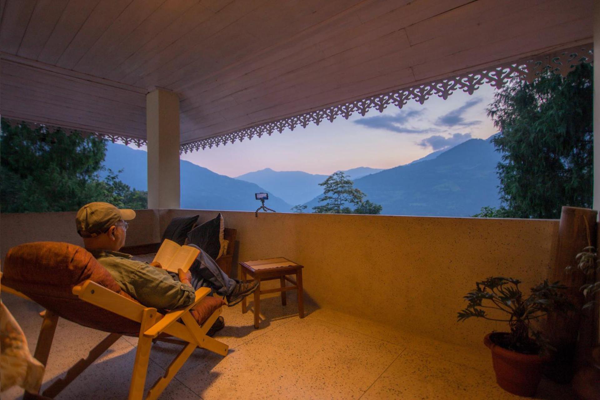 La Ipsing Farm By Stayvista - 3 Bhk Villa With Balcony, Mountain View, Indoor Games, And Pet Friendly Samdong Exterior photo