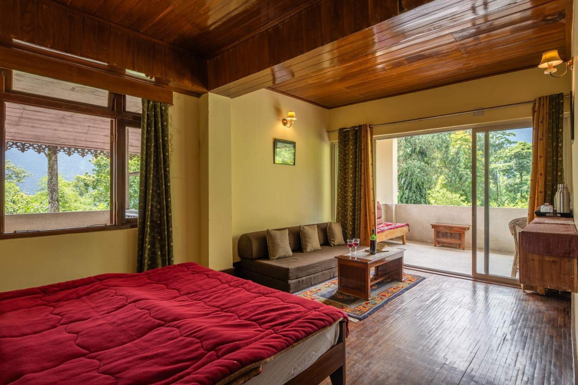 La Ipsing Farm By Stayvista - 3 Bhk Villa With Balcony, Mountain View, Indoor Games, And Pet Friendly Samdong Exterior photo