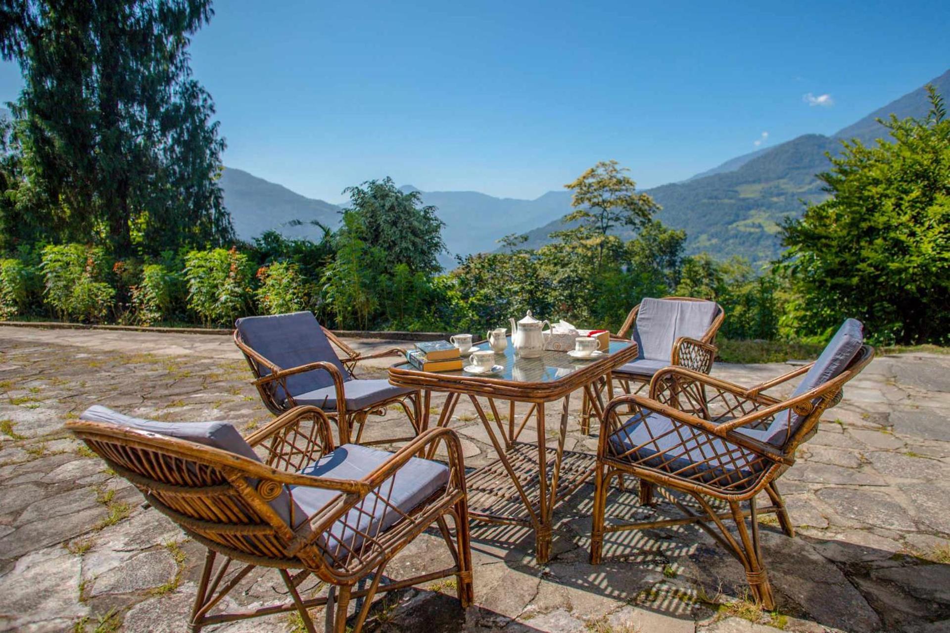 La Ipsing Farm By Stayvista - 3 Bhk Villa With Balcony, Mountain View, Indoor Games, And Pet Friendly Samdong Exterior photo