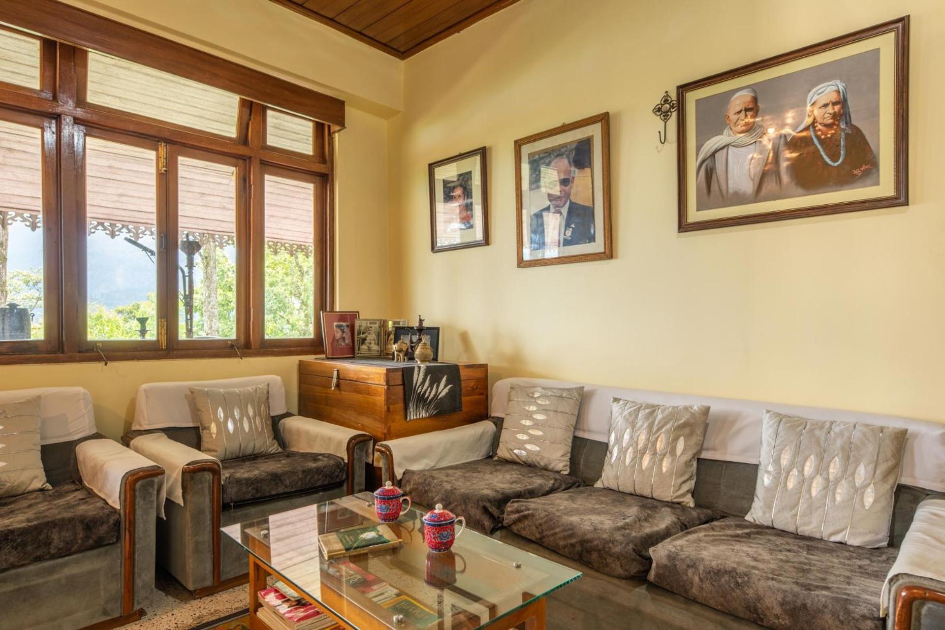 La Ipsing Farm By Stayvista - 3 Bhk Villa With Balcony, Mountain View, Indoor Games, And Pet Friendly Samdong Exterior photo