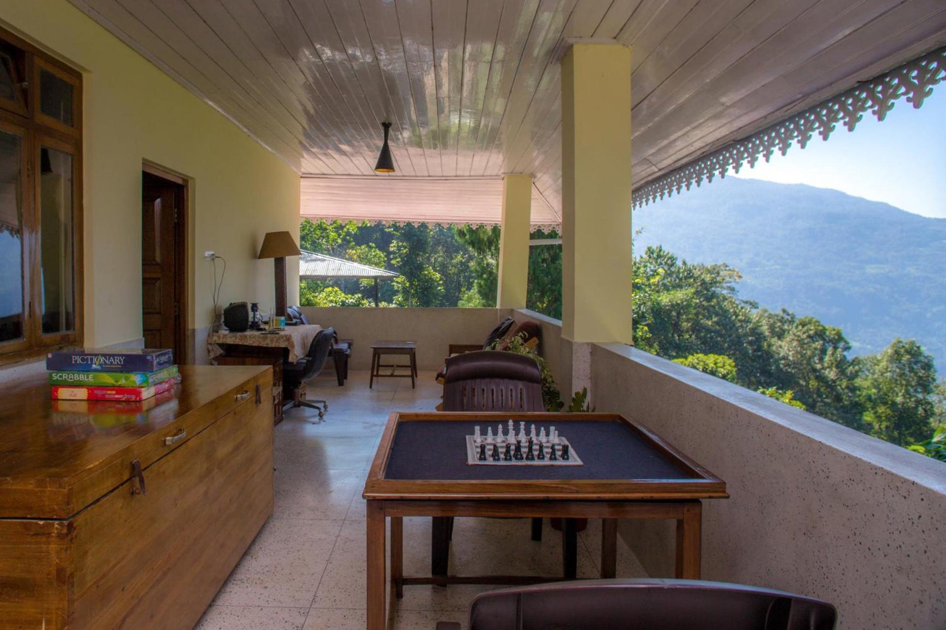La Ipsing Farm By Stayvista - 3 Bhk Villa With Balcony, Mountain View, Indoor Games, And Pet Friendly Samdong Exterior photo