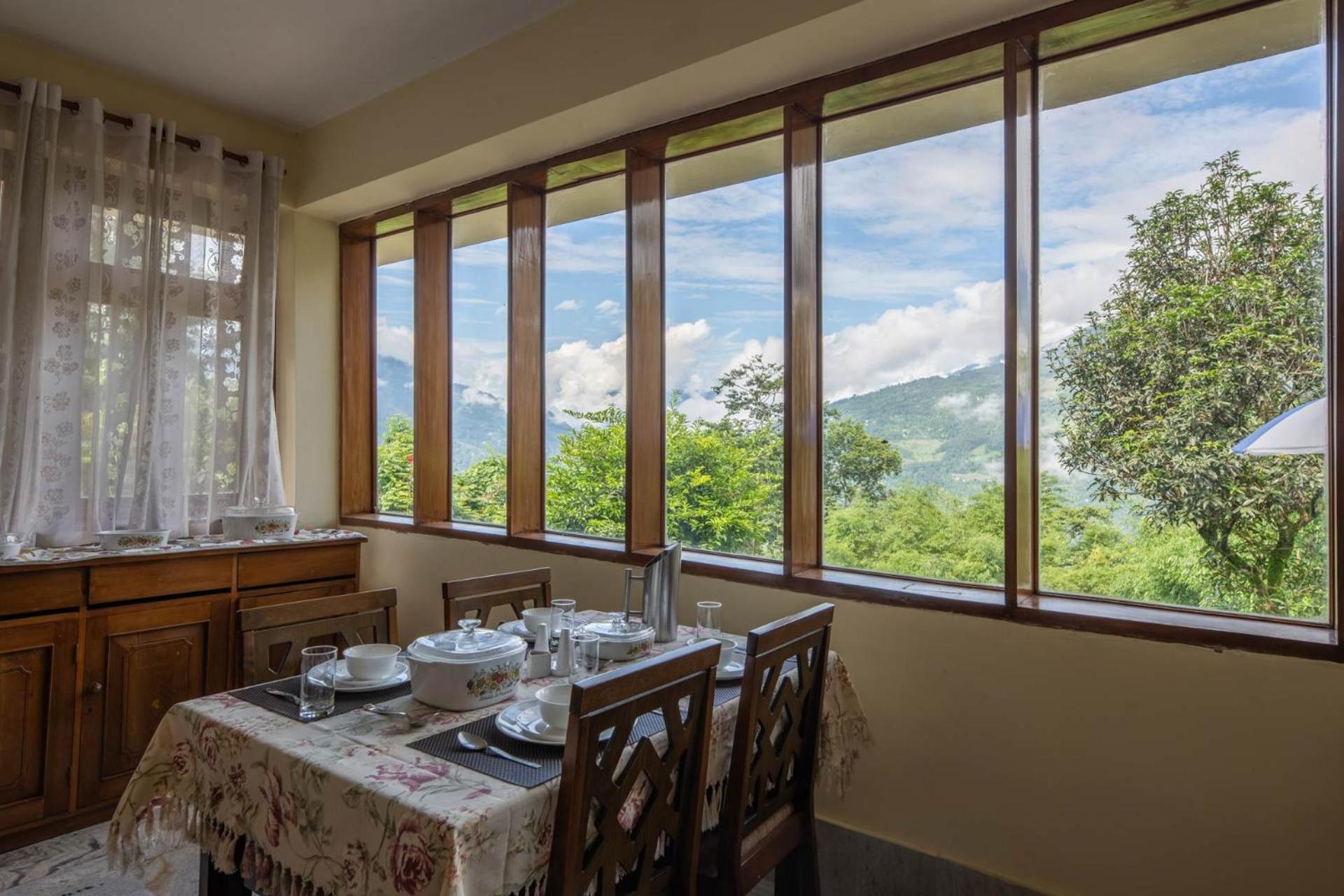 La Ipsing Farm By Stayvista - 3 Bhk Villa With Balcony, Mountain View, Indoor Games, And Pet Friendly Samdong Exterior photo