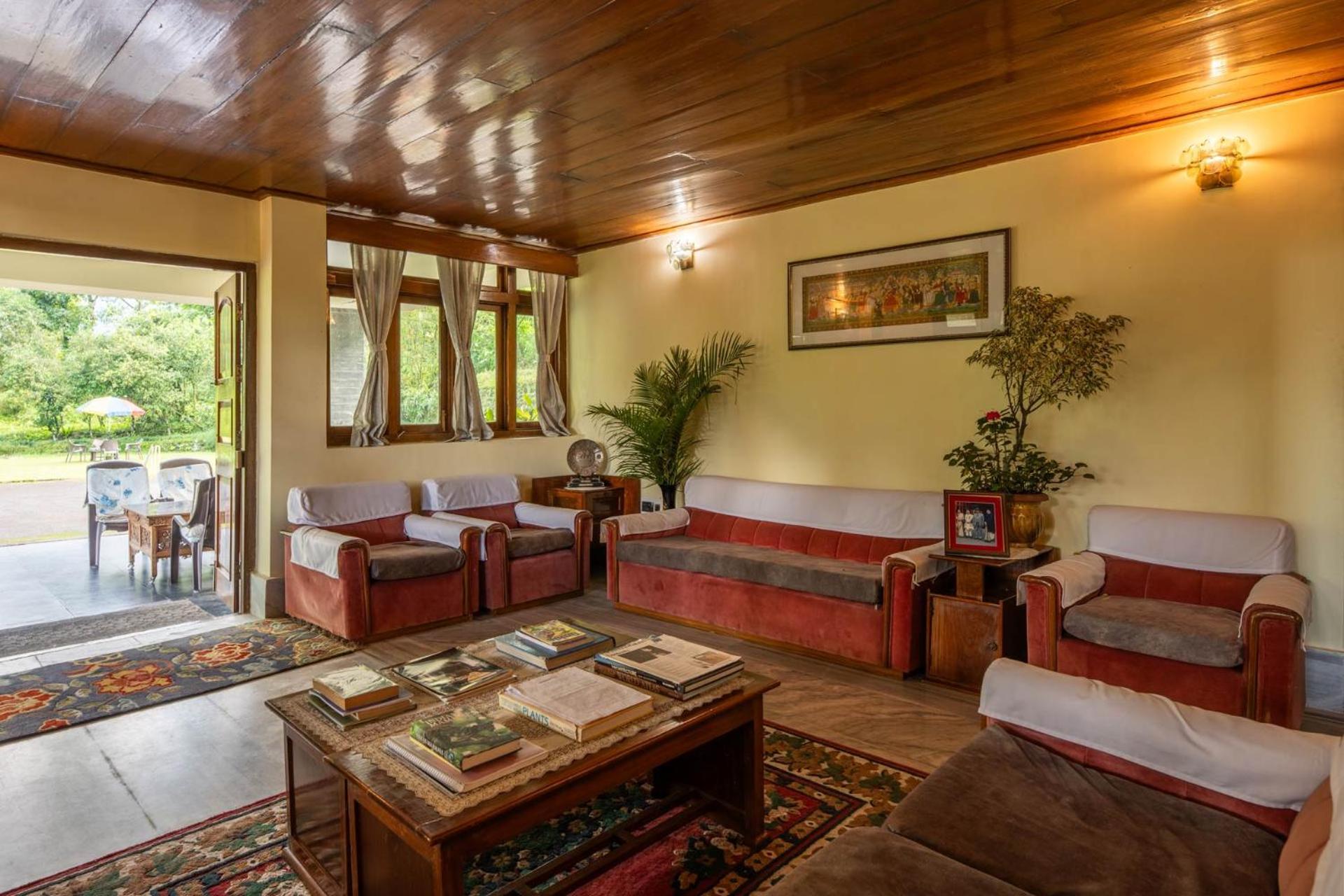 La Ipsing Farm By Stayvista - 3 Bhk Villa With Balcony, Mountain View, Indoor Games, And Pet Friendly Samdong Exterior photo