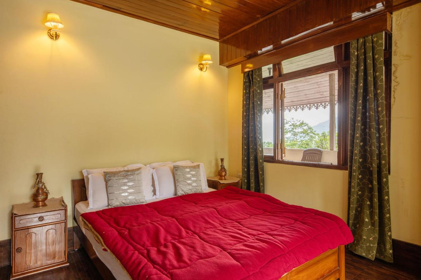 La Ipsing Farm By Stayvista - 3 Bhk Villa With Balcony, Mountain View, Indoor Games, And Pet Friendly Samdong Exterior photo